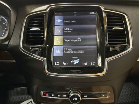 2016 Volvo XC90 T6 Momentum