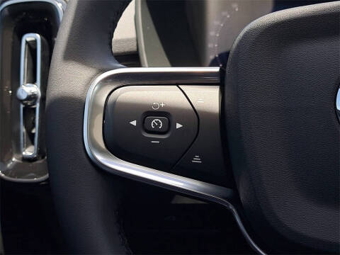 2026 Volvo XC40 B4 Plus