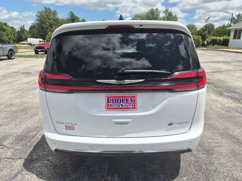 2024 Chrysler Pacifica PHEV Select - Photo 3