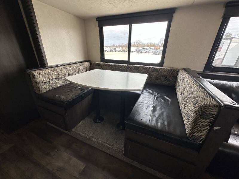 2019 Foreat River Wild Wood XLite