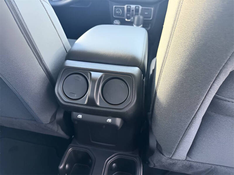 2026 Jeep Gladiator Sport S