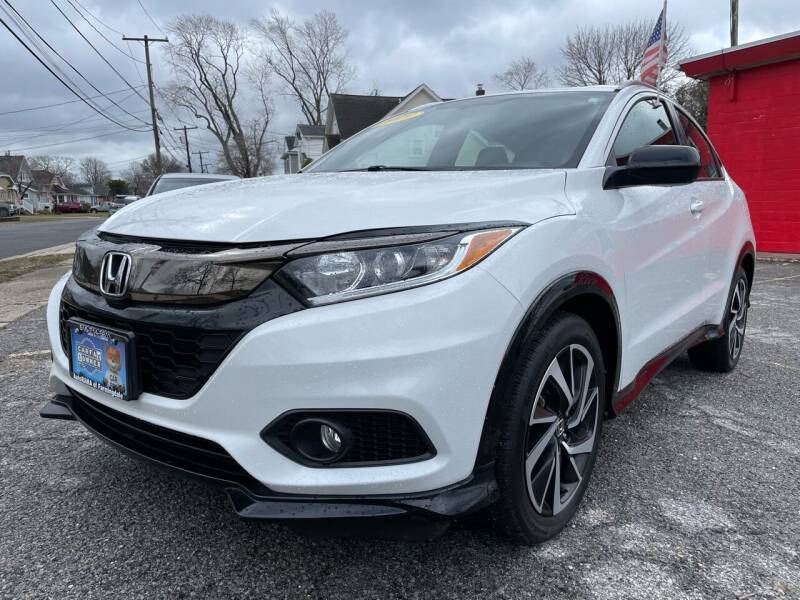 2019 Honda HR-V for sale at AUTORAMA SALES INC. in Farmingdale NY