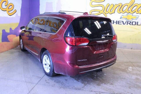 2017 Chrysler Pacifica Touring-L