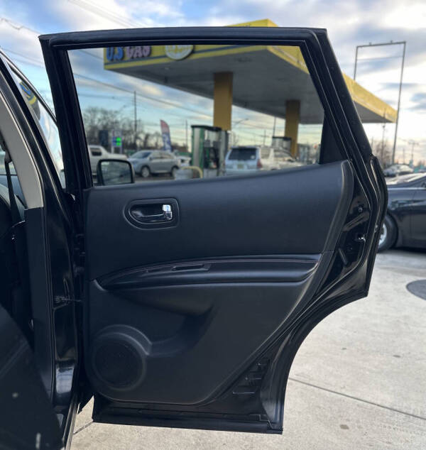 2012 Nissan Rogue SV w/SL Package