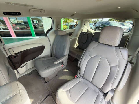 2017 Chrysler Pacifica Touring