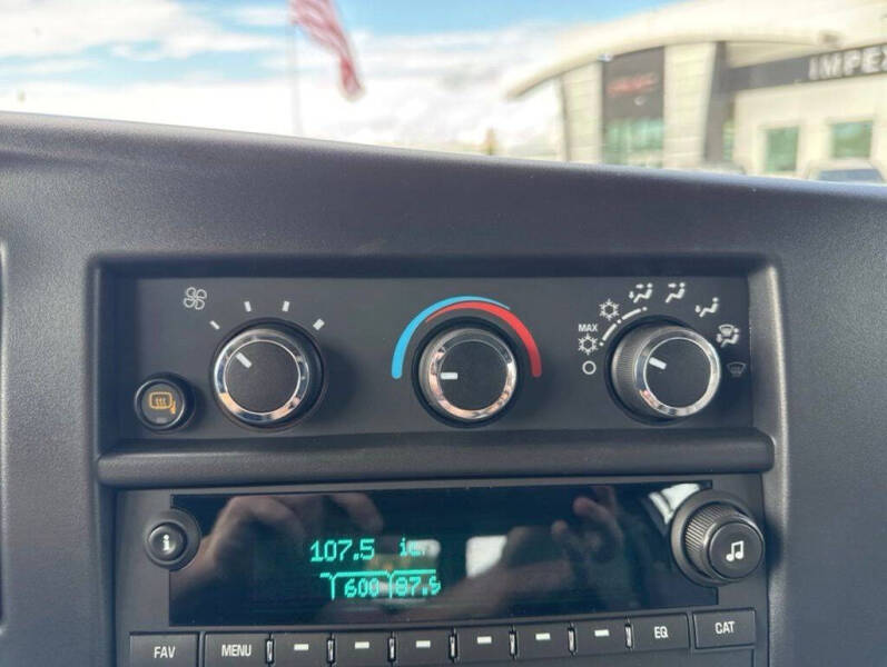 2025 Chevrolet Express 3500