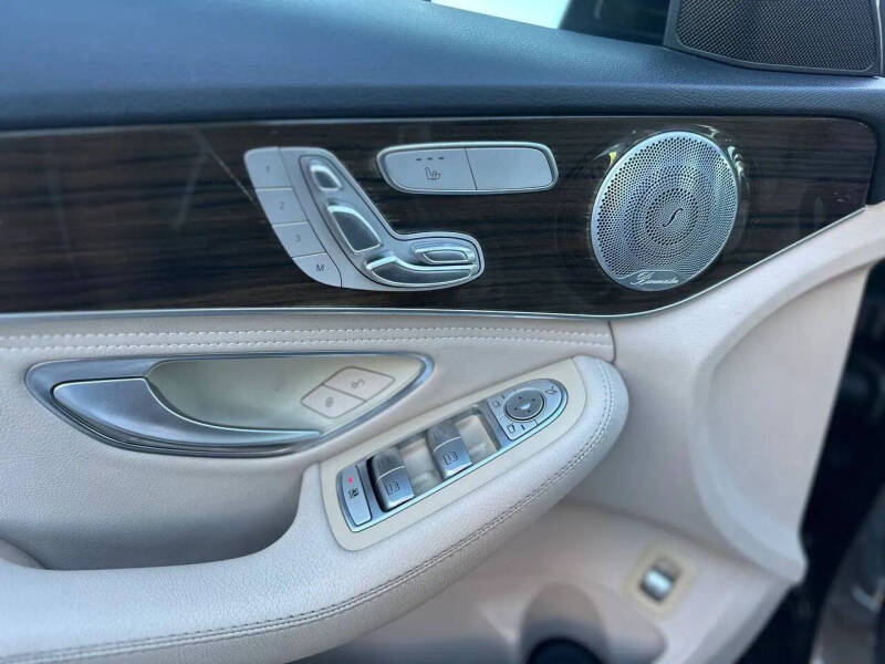 2016 Mercedes-Benz C-Class