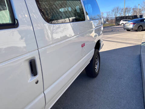 2012 Ford E-Series E-350 SD XLT