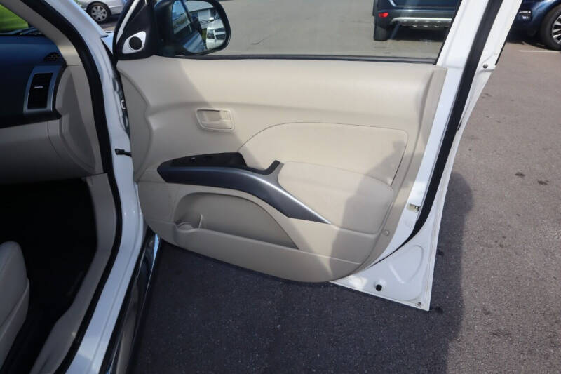 2008 Mitsubishi Outlander SE