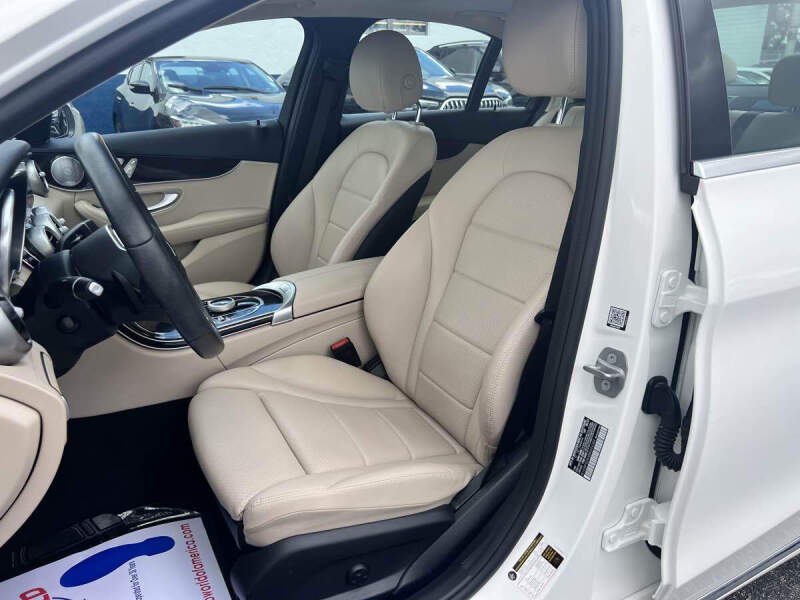 2021 Mercedes-Benz C-Class C 300