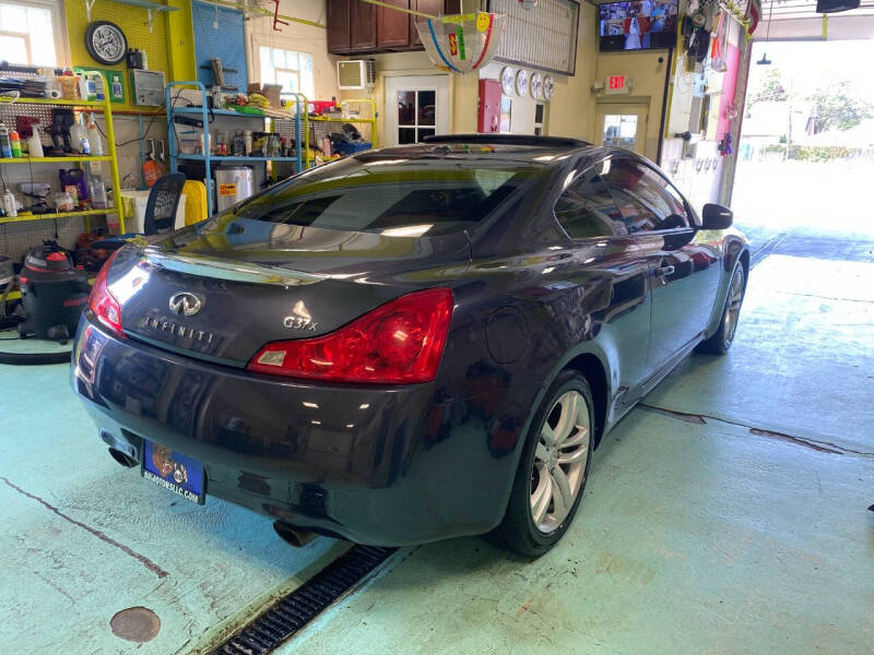 2009 INFINITI G Coupe 37x photo 7