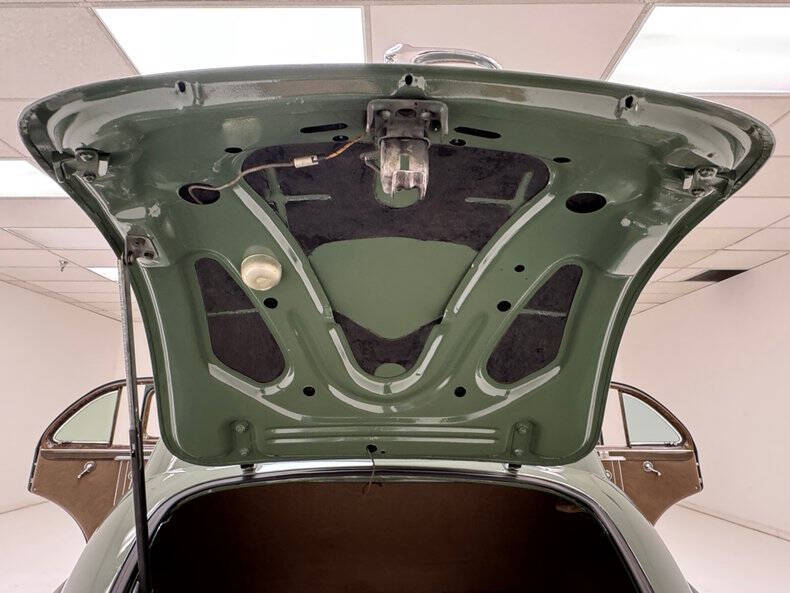 1940 Oldsmobile Custom Cruiser