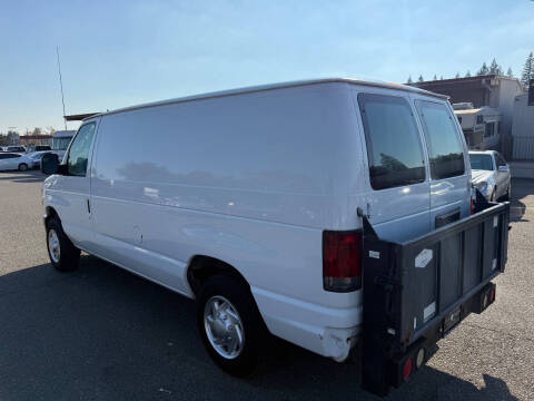 2011 Ford E-Series E-150