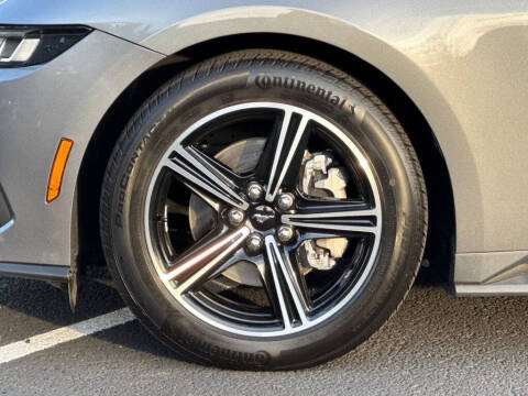 2025 Ford Mustang EcoBoost