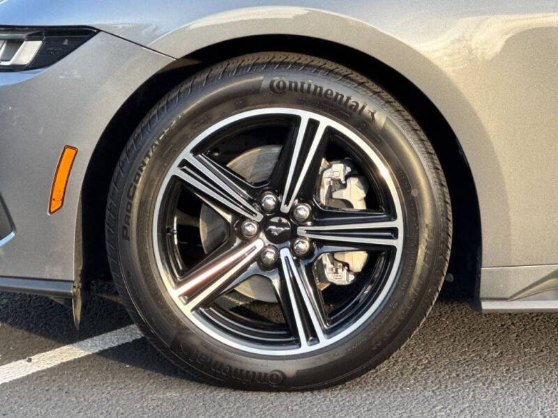 2025 Ford Mustang EcoBoost