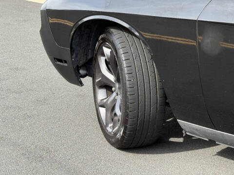 2010 Dodge Challenger SE