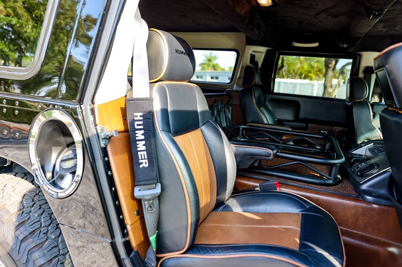 2004 HUMMER H1 107