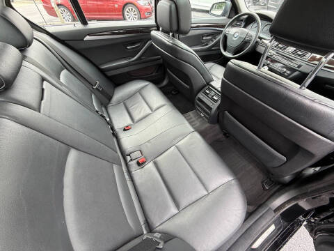 2013 BMW 5 Series 528i xDrive