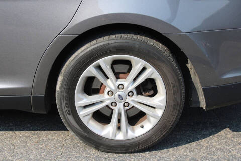 2013 Ford Taurus SEL