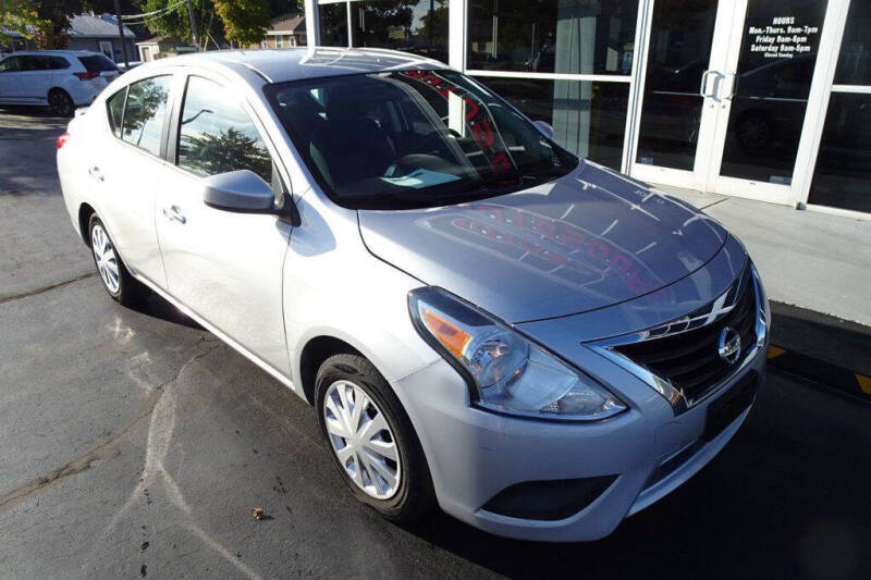 2019 Nissan Versa