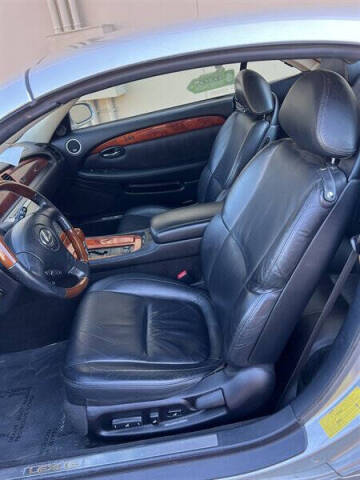 2004 Lexus SC 430