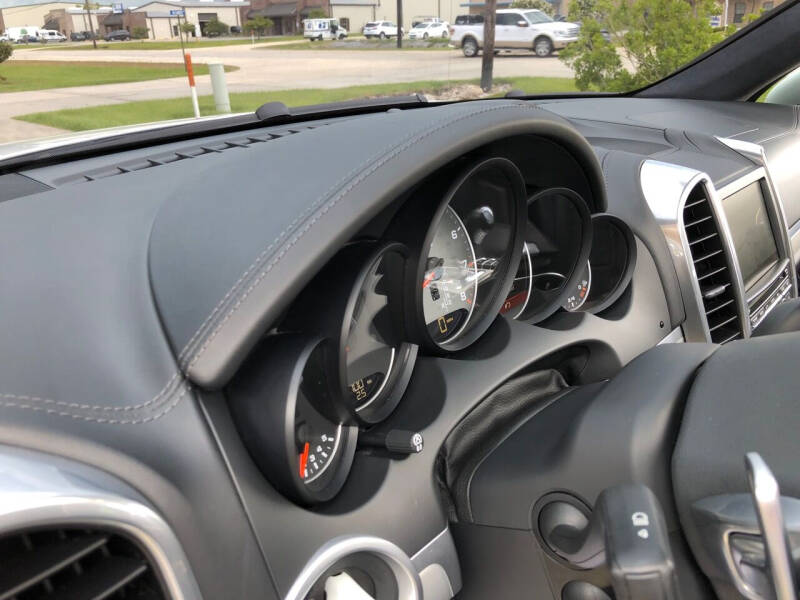 2013 Porsche Cayenne GTS