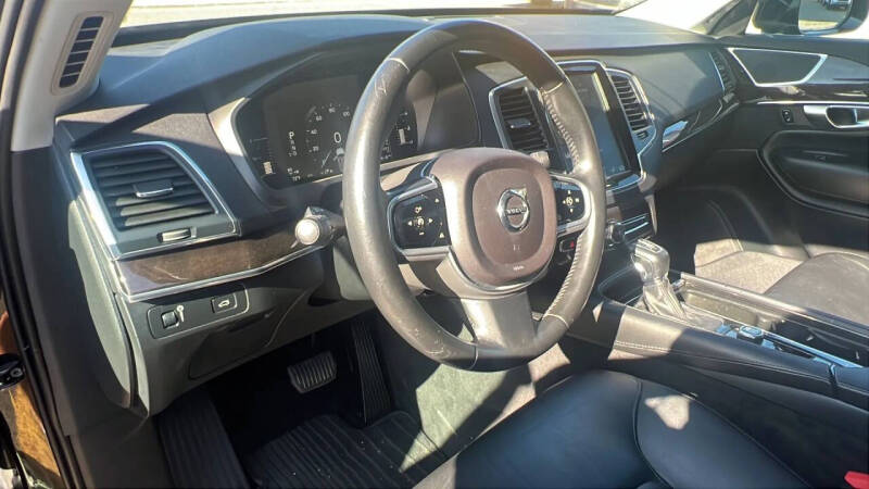 2019 Volvo XC90 T5 Momentum