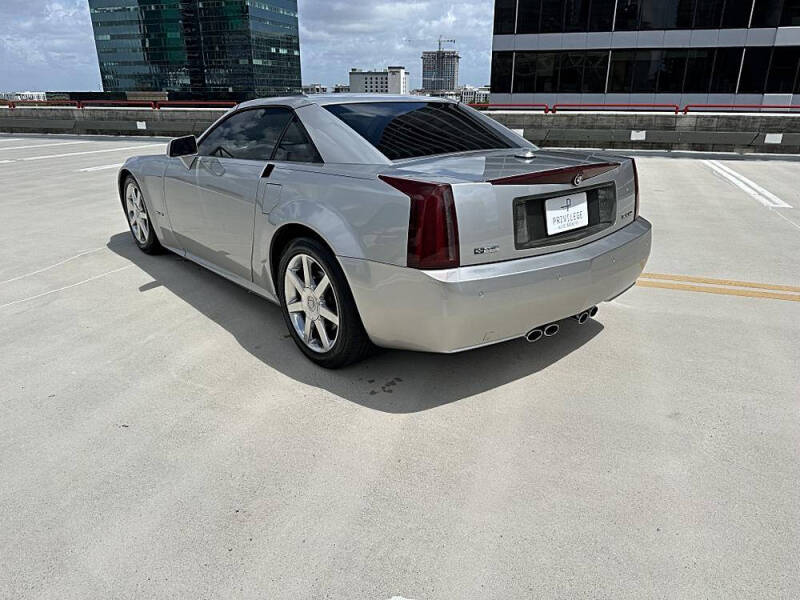 2005 Cadillac XLR