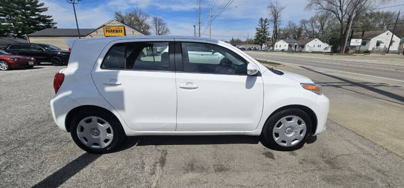 2010 Scion xD