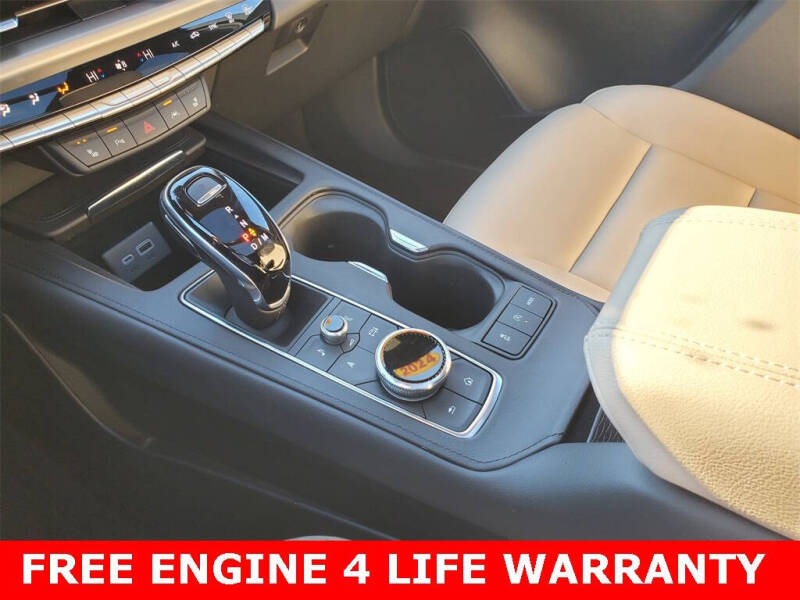 2024 Cadillac XT4 Luxury