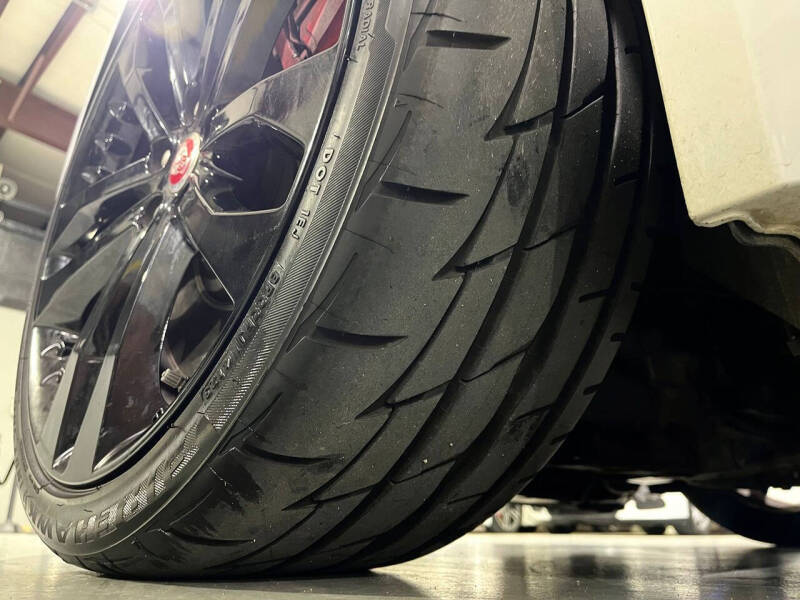 2016 Jaguar F-TYPE R