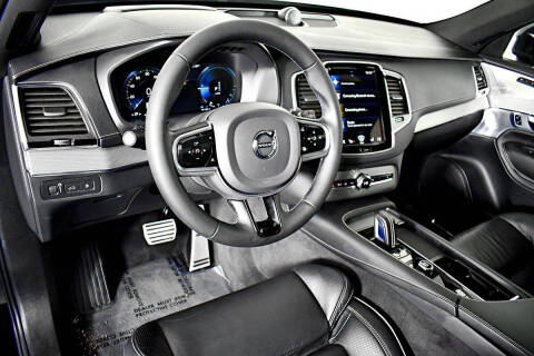2022 Volvo XC90 Recharge T8 R-Design