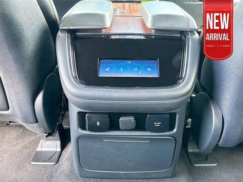 2023 Lincoln Navigator Standard