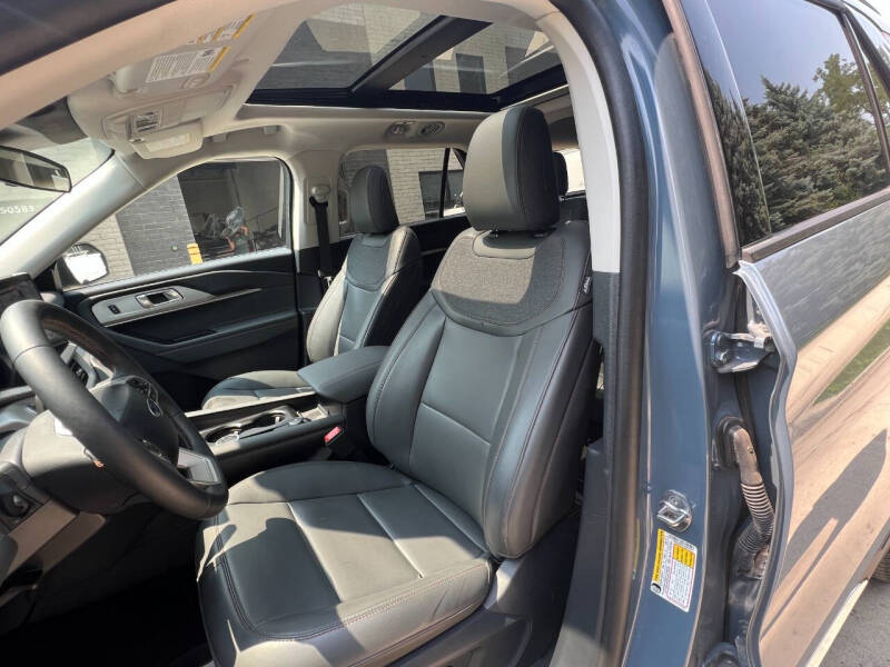 2025 Ford Explorer Active