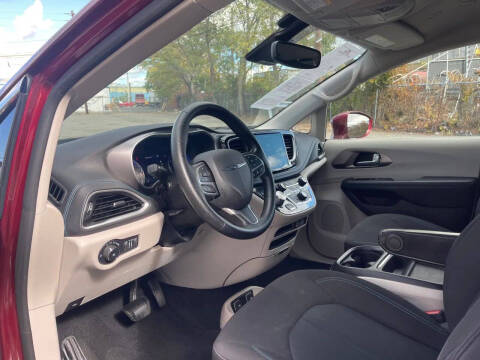 2021 Chrysler Pacifica Touring