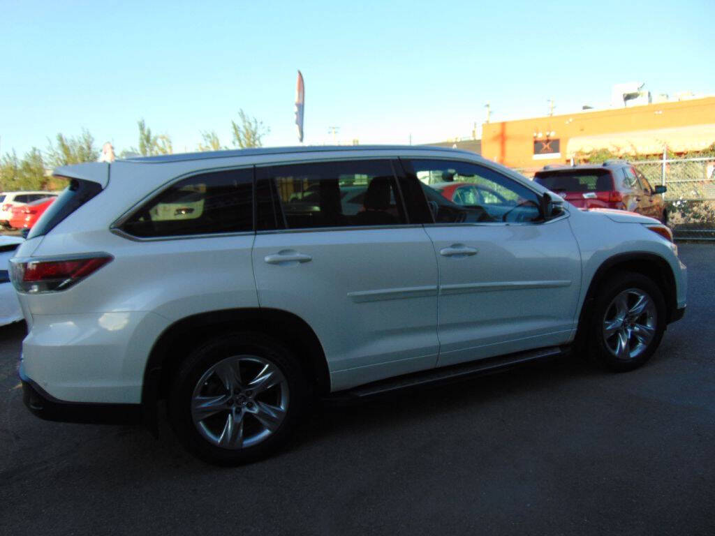 2016 Toyota Highlander for sale at Avalanche Auto Sales in Denver, CO