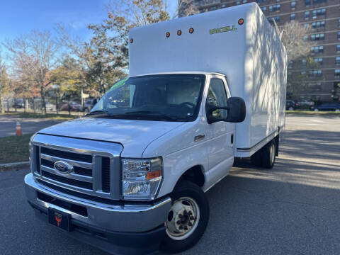 2022 Ford E-Series E-350 SD