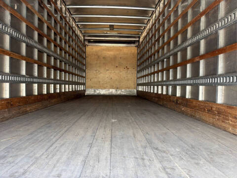 2021 Freightliner M2 106
