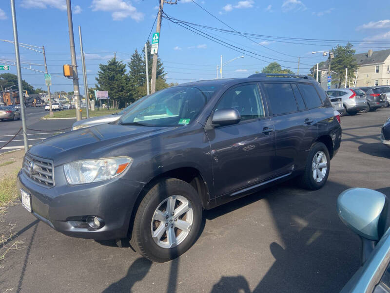 Toyota Highlander's photo