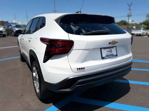 2025 Chevrolet Trax LS