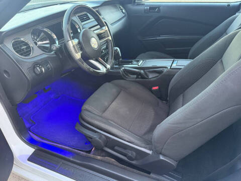 2014 Ford Mustang V6