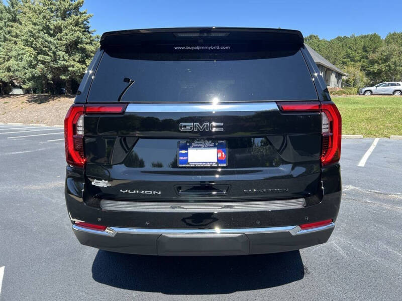 2025 GMC Yukon Elevation