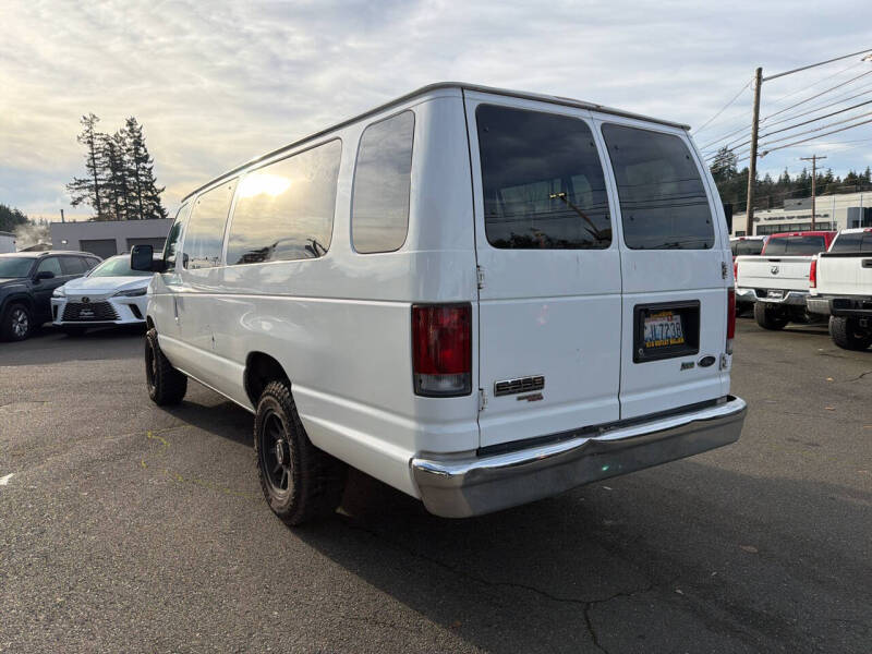 2012 Ford E-Series E-350 SD XLT