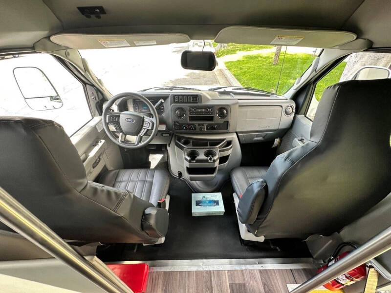 2024  Ford E-350