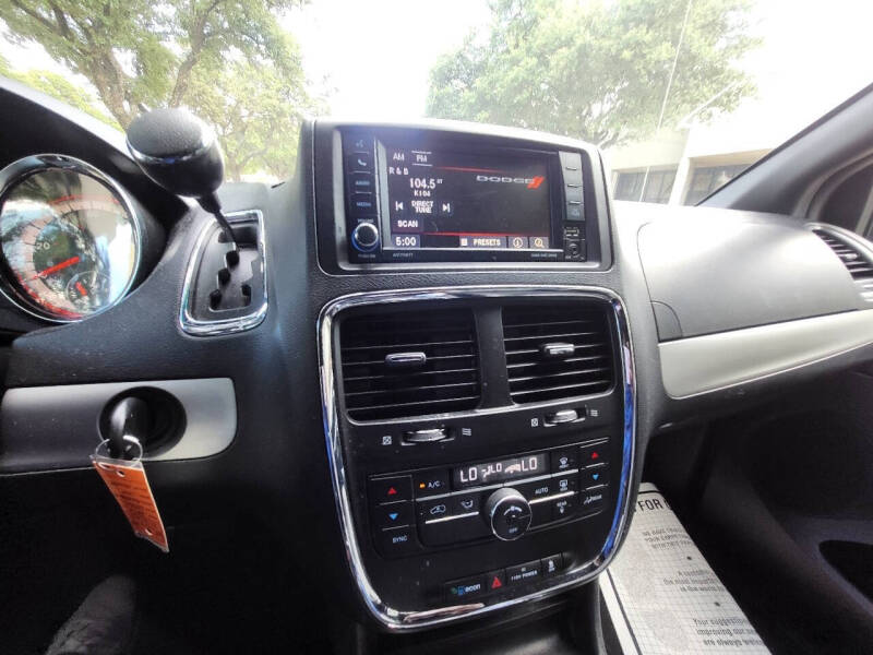 2016 Dodge Grand Caravan R/T