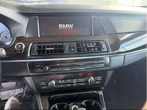 2012 BMW 5 Series 535i