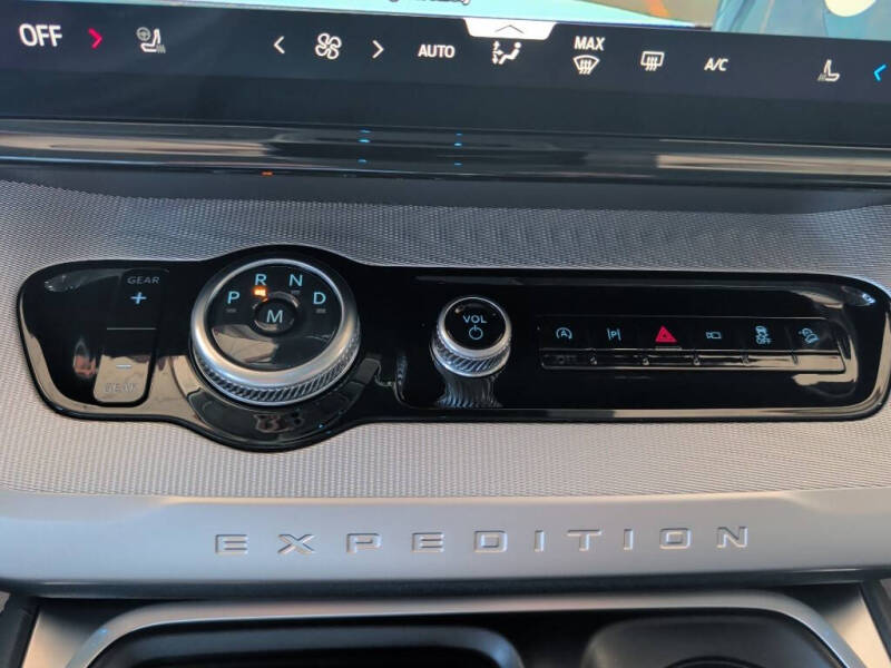2026 Ford Expedition MAX Active