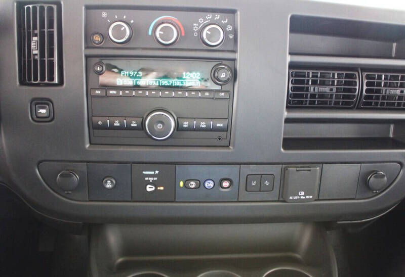 2024 Chevrolet Express 2500