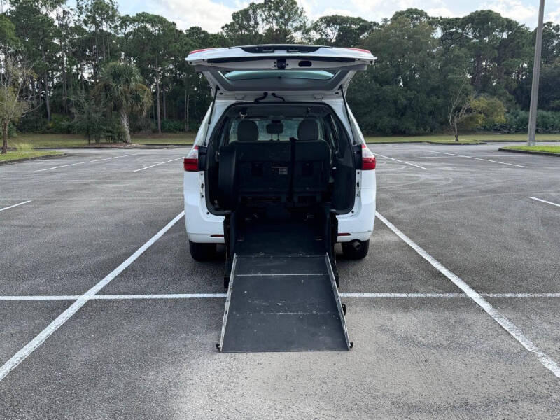 2018 Toyota Sienna L 7-Passenger