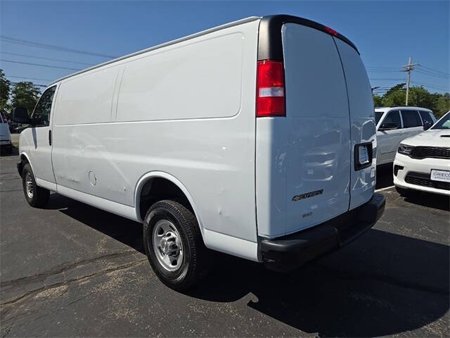 2023 Chevrolet Express 2500